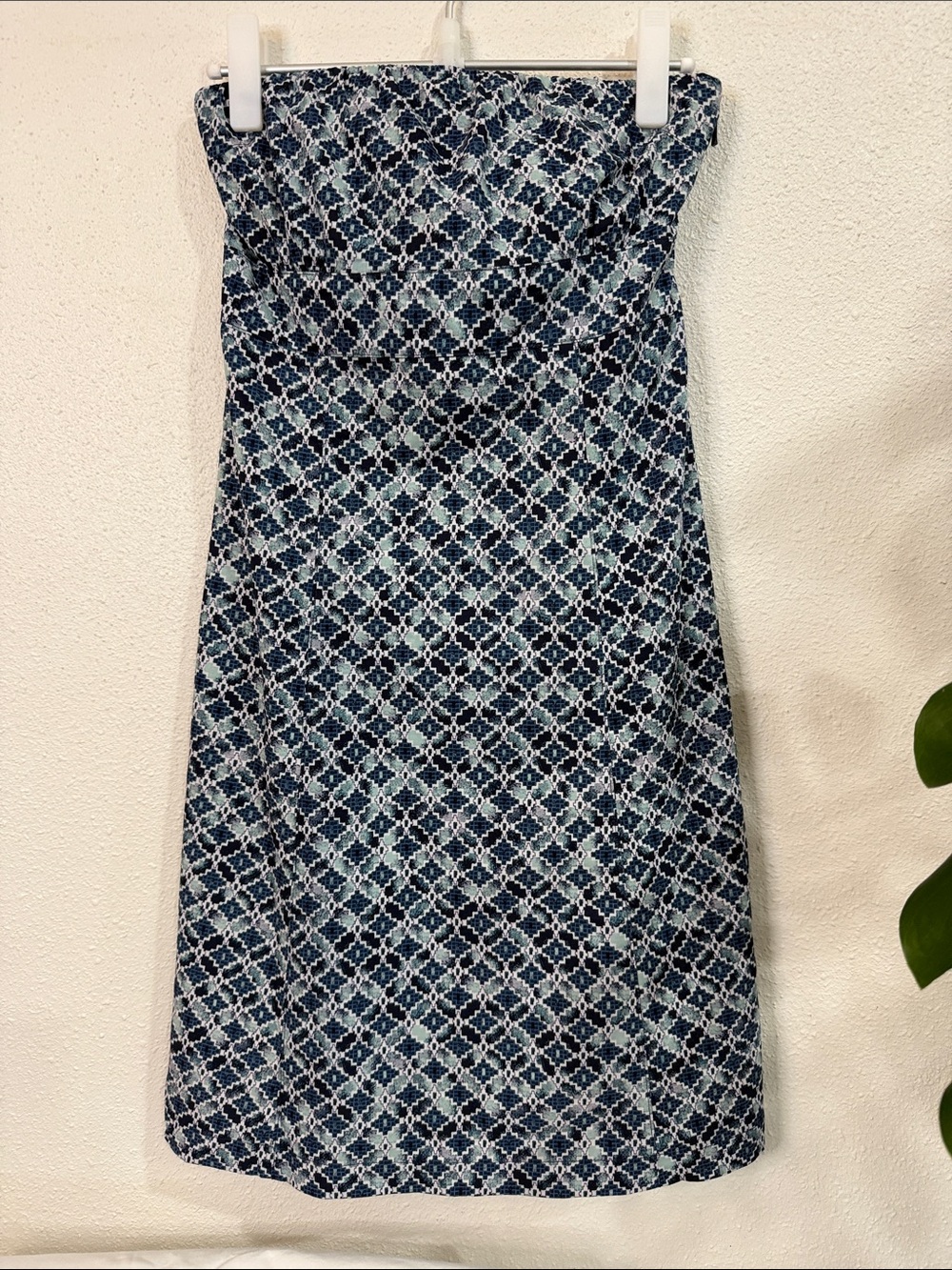 Athleta Navy and Light Blue Strapless Patterned Dress
